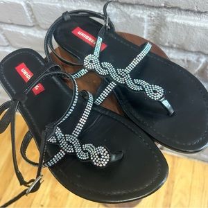 Unionbay Sandals • Silver Flats • Size 6.5/7